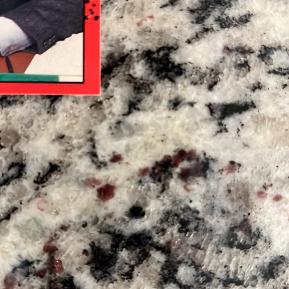 1990 Donruss #716 Bart Giamatti with Errors where black lines go into name. - Picture 6 of 7